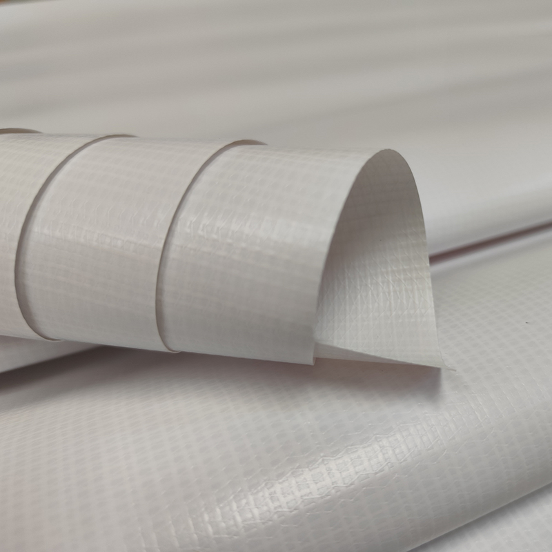 550 Banner flexibil iluminat frontal pentru exterior